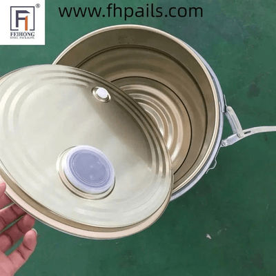 دلو محلول مصنوع من الذهب الأبيض مع طباعة